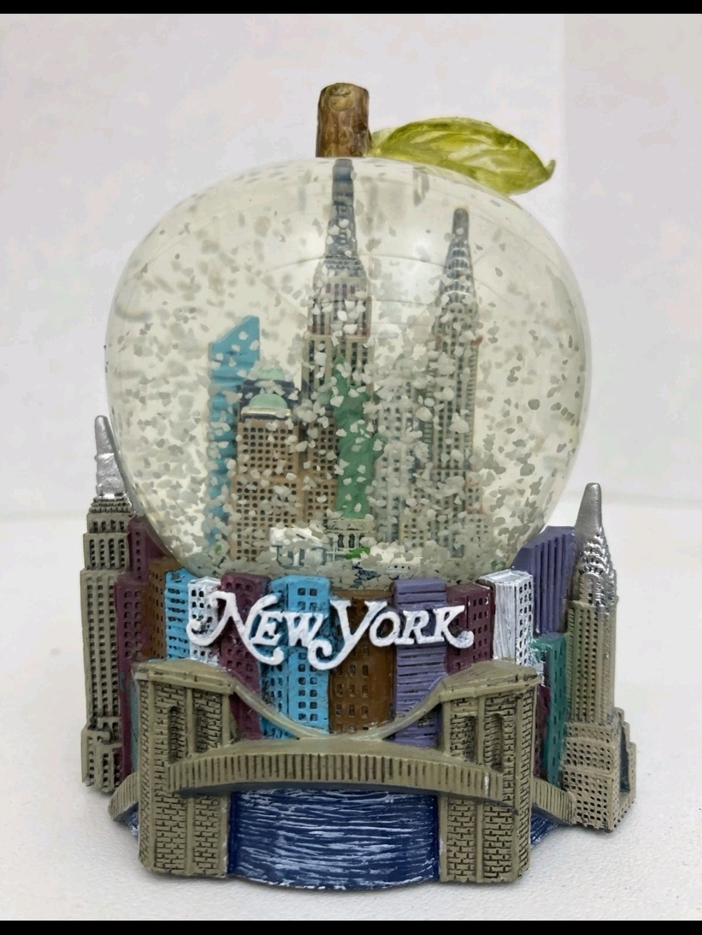 New York City Apple Snow Globe - Multicolor 3.5 Inch